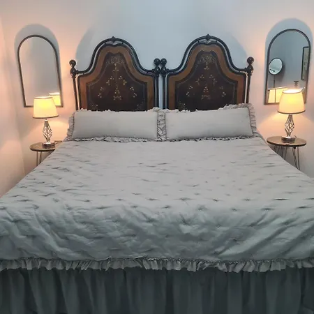 Cascina Antiche Terre Bed and Breakfast 3*